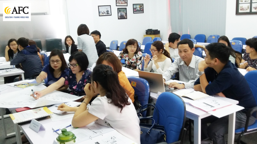 Học vi&ecirc;n CFO K26 thực h&agrave;nh quản trị c&aacute;c d&ograve;ng tiền