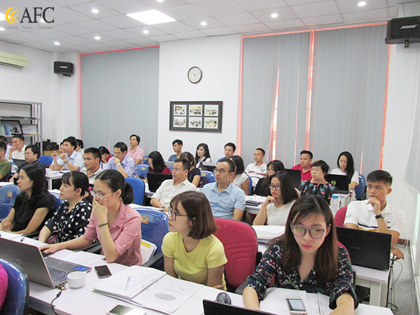 Học vi&ecirc;n CFO trải nghiệm lập kế hoạch v&agrave; dự b&aacute;o doanh thu