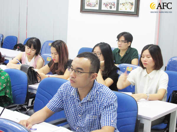 Học vi&ecirc;n kh&oacute;a Gi&aacute;m đốc T&agrave;i ch&iacute;nh thực h&agrave;nh chuy&ecirc;n s&acirc;u về Thẩm định T&agrave;i ch&iacute;nh dự &aacute;n