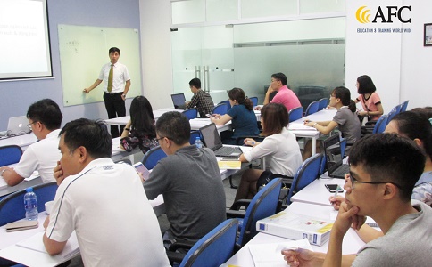Buổi học thực h&agrave;nh dự to&aacute;n tiền trong lập kế hoạch t&agrave;i ch&iacute;nh