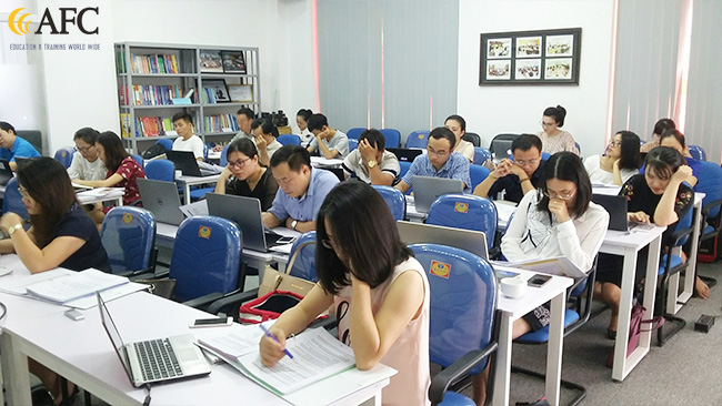 Học vi&ecirc;n lớp CFO thực h&agrave;nh lập kế hoạch t&agrave;i ch&iacute;nh tồn kho doanh nghiệp v&agrave; hoạt động sản xuất &ndash; mua h&agrave;ng 
