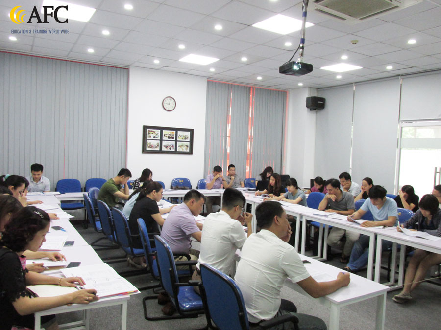 Học vi&ecirc;n lớp CFO tham gia đầy đủ v&agrave; t&iacute;ch cực