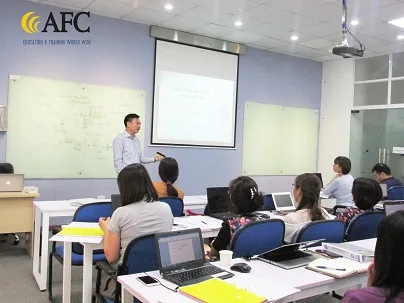Cung-Lop-Giam-doc-Tai-chinh-CFO-K29-thuc-hanh-Tham-dinh-du-an-dau-tu-2018-10-08-08-52-39