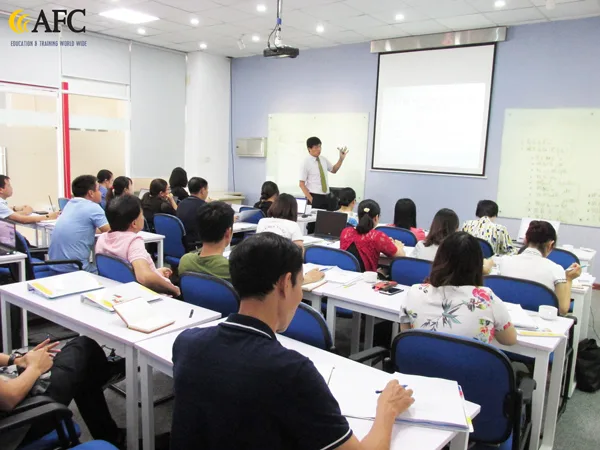 Cung-hoc-vien-CFO-thuc-hanh-lap-ke-hoach-tai-chinh-doanh-nghiep-2018-08-01-04-31-55