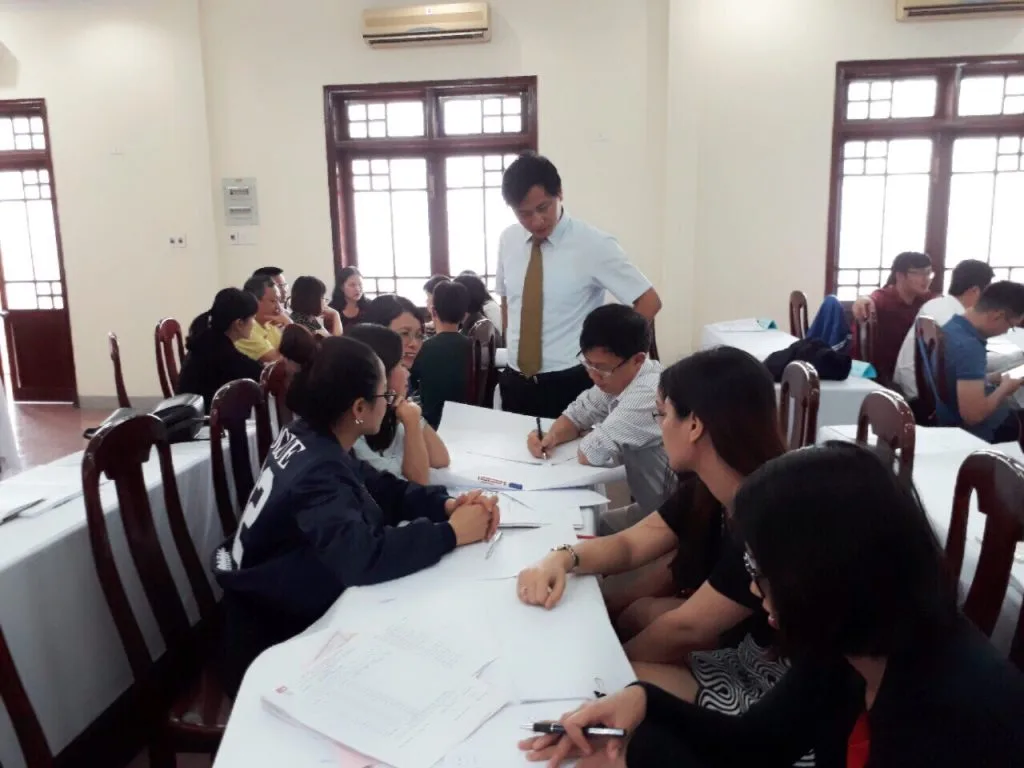 Hoan-thanh-khoa-hoc-nghiep-vu-Ke-toan-Kiem-toan-trong-doanh-nghiep-co-phan-xi-mang-vicem-Hai-Van-2017-11-18-03-43-59