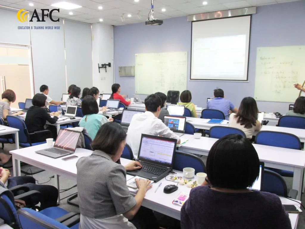 Lop-CFO-K29-tim-hieu-noi-dung-Du-toan-ngan-sach-cac-yeu-to-chi-phi-san-xuat--dong-tien-2018-11-05-02-54-24