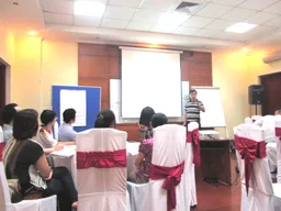 Ngay-992012-AFC-Vietnam-to-chuc-thanh-cong-khoa-hoc-Ky-nang-Tai-chinh-cho-Nha-quan-ly-2012-09-15-11-44-47