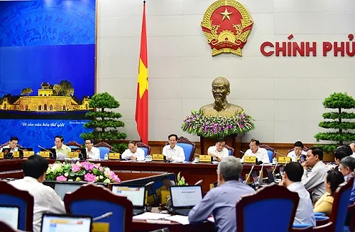 Trinh-phuong-an-thoi-diem-tang-luong-vao-thang-3-nam-sau-2015-10-30-03-22-30