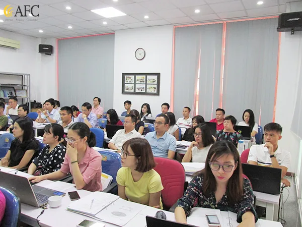 Học viên CFO trải nghiệm lập kế hoạch và dự báo doanh thu