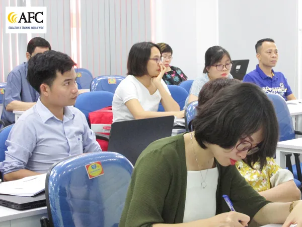 Học viên lớp kỹ năng tài chính cho nhà quản lý tại AFC
